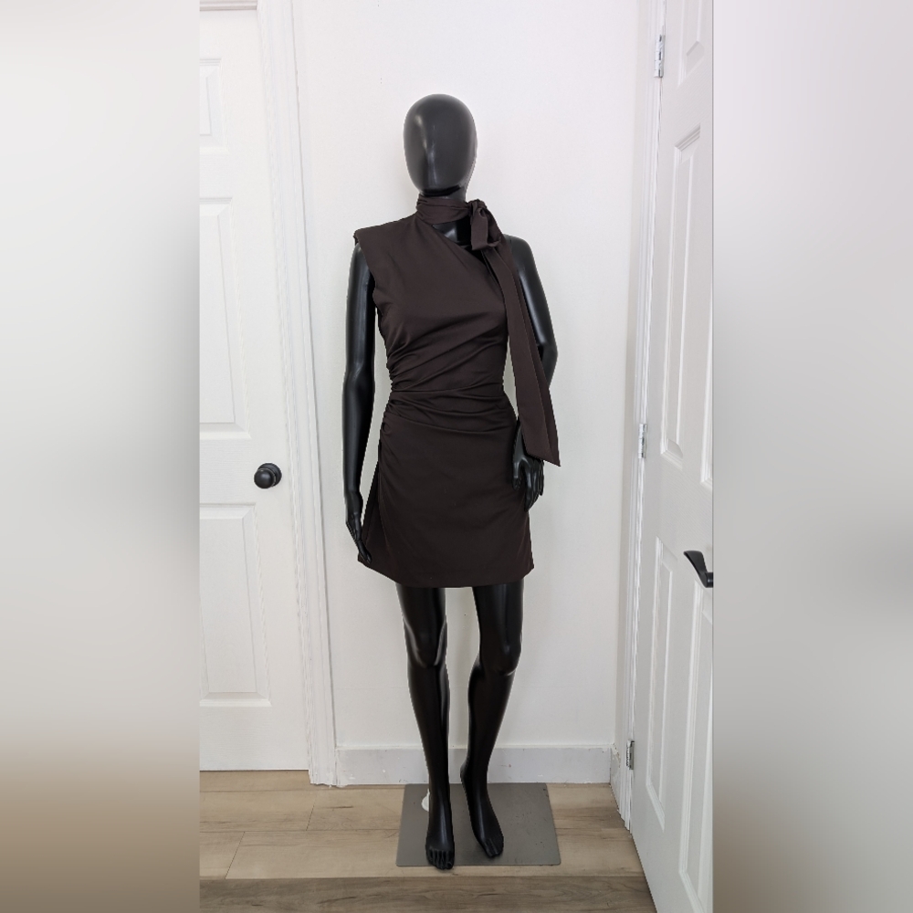 Elegant Black Sleeveless Dress